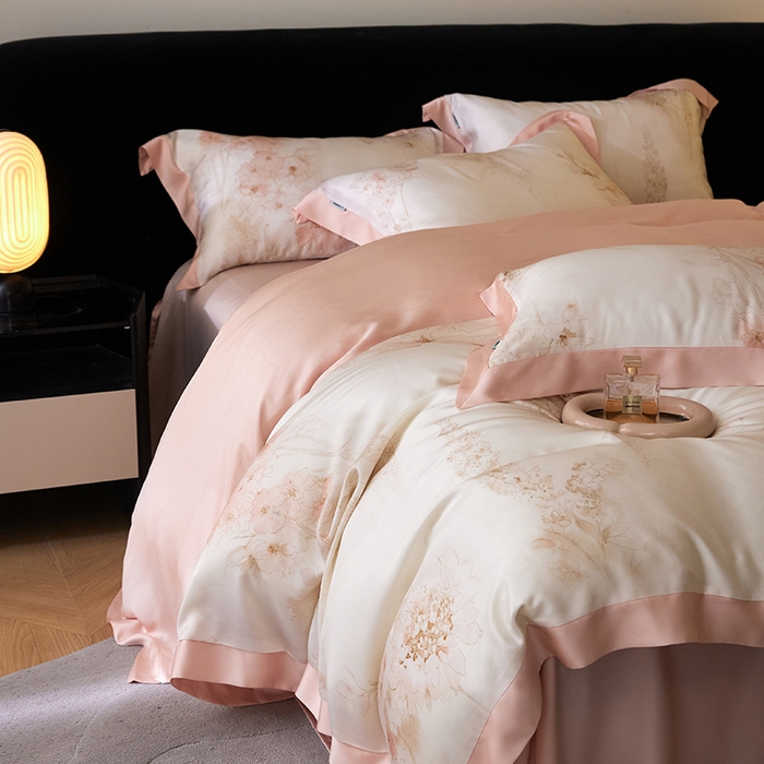 91家纺网 家纺一手货源 找家纺 禾时 2025新款60S兰精天丝印花四件套 粉黛