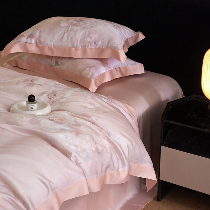 91家纺网 家纺一手货源 找家纺 禾时 2025新款60S兰精天丝印花四件套 初夏（粉）