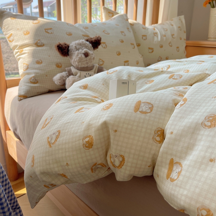 91家纺网 家纺一手货源 找家纺 蜜宿 2025新款卡通全棉A类双层纱四件套 曲奇小熊