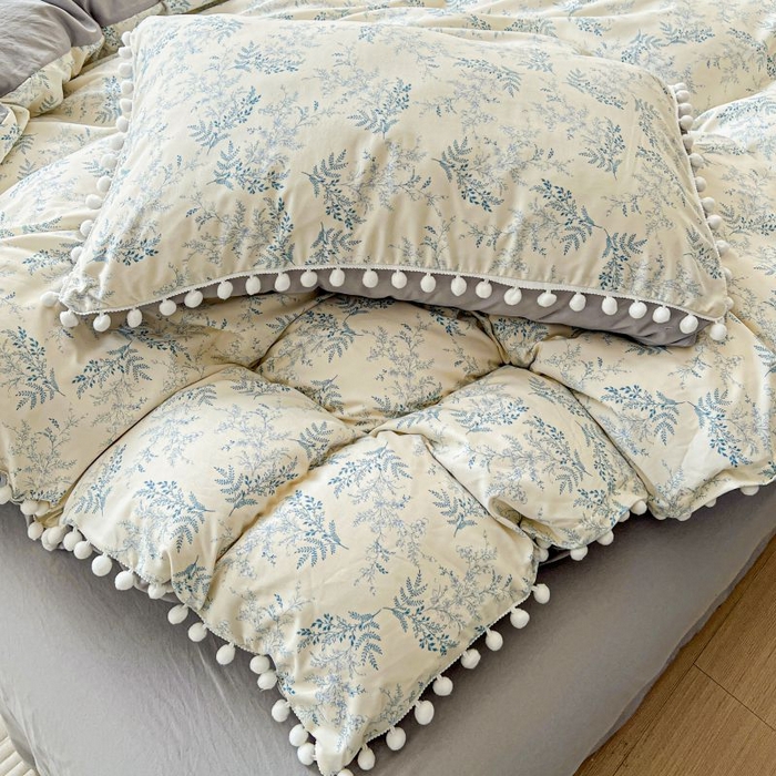 91家纺网 家纺一手货源 找家纺 朵朵家纺 2025新款球球款云感四件套水洗棉简约风小碎花被套三件套（可定制尺寸 ） 蓝颜