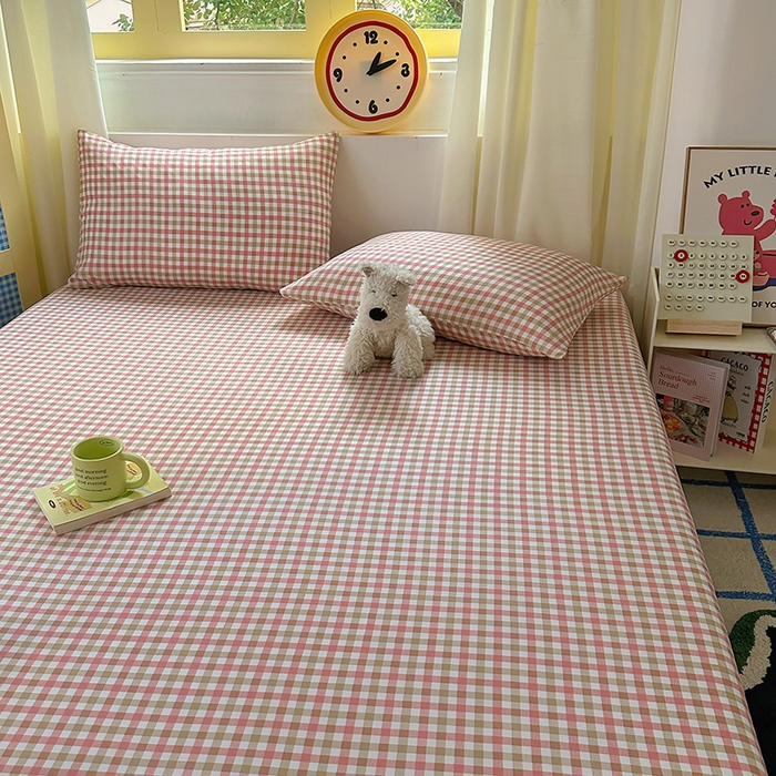 91家纺网 家纺一手货源 找家纺 十一家居 2025新款亲肤裸睡云朵棉水洗棉床笠-洛可系列 粉咖小格