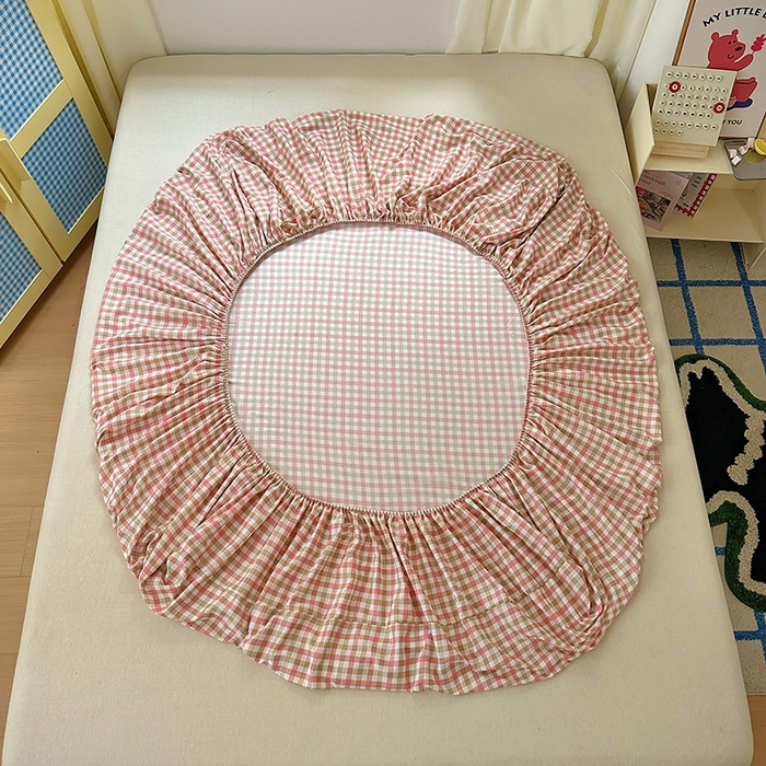 91家纺网 家纺一手货源 找家纺 十一家居 2025新款亲肤裸睡云朵棉水洗棉床笠-洛可系列 粉咖小格