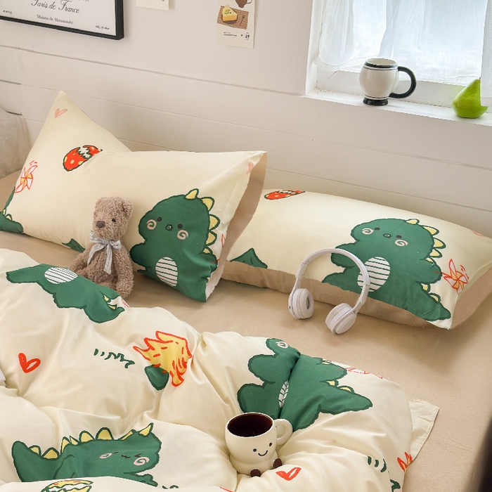 91家纺网 家纺一手货源 找家纺 可可家纺 2025新款印花卡通芦荟棉枕套亲肤信封式枕头套小清新 恐龙宝宝