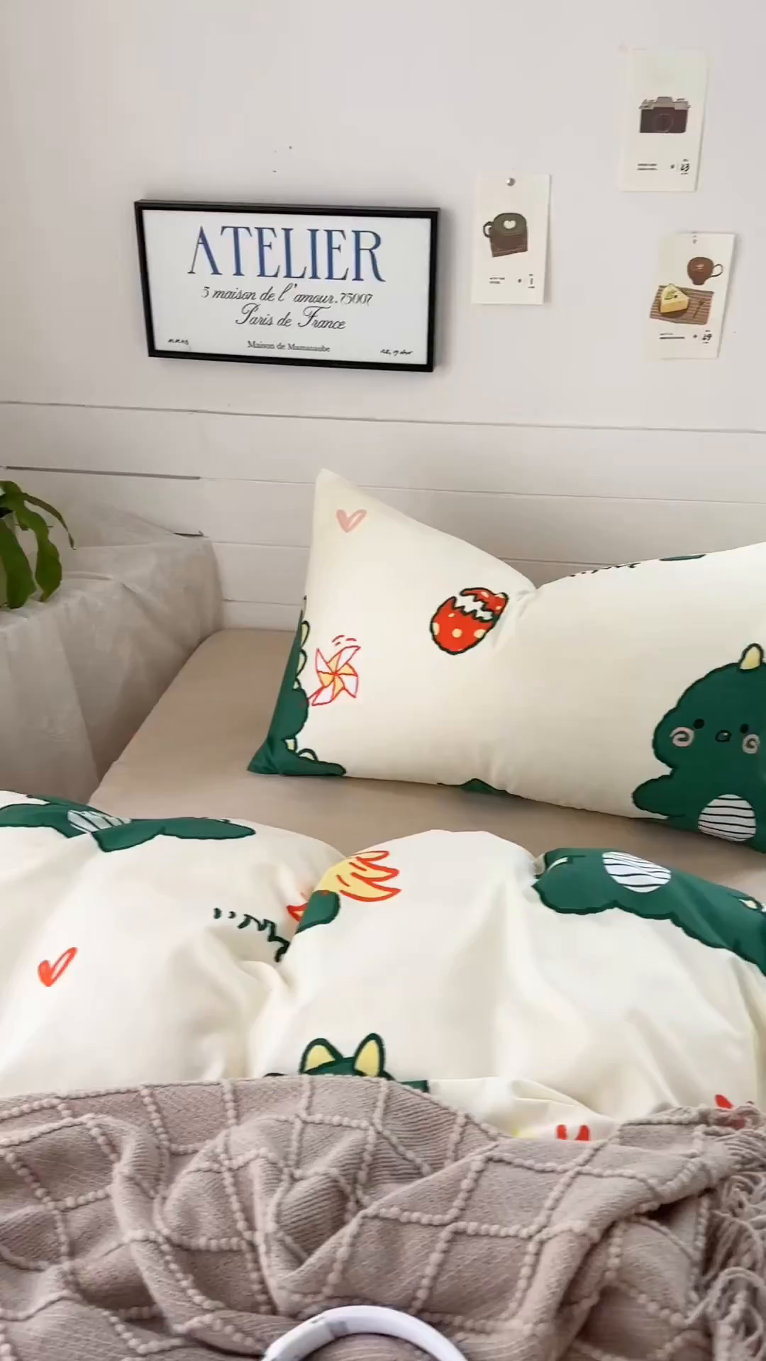 91家纺网 家纺一手货源 找家纺 可可家纺 2025新款印花卡通芦荟棉枕套亲肤信封式枕头套小清新 恐龙宝宝