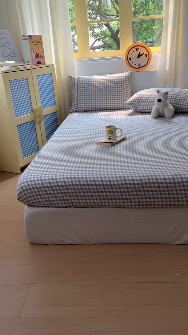 91家纺网 家纺一手货源 找家纺 十一家居 2025新款亲肤裸睡云朵棉水洗棉床笠-洛可系列 蓝咖小格