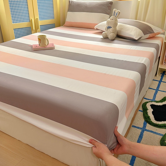 91家纺网 家纺一手货源 找家纺 十一家居 2025新款亲肤裸睡云朵棉水洗棉床笠-洛可系列 桃灰格