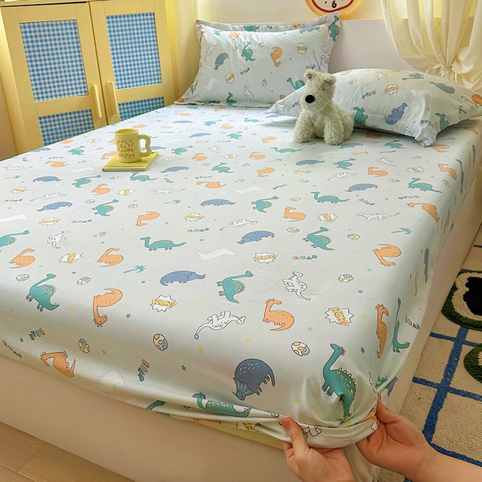 91家纺网 家纺一手货源 找家纺 十一家居 2025新款小清新印花款高克重加厚升级款云朵棉水洗棉床笠 恐龙乐园