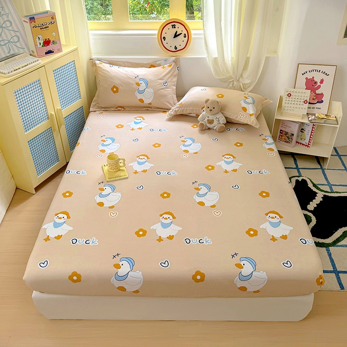 91家纺网 家纺一手货源 找家纺 十一家居 2025新款小清新印花款高克重加厚升级款云朵棉水洗棉床笠 萌萌可达鸭