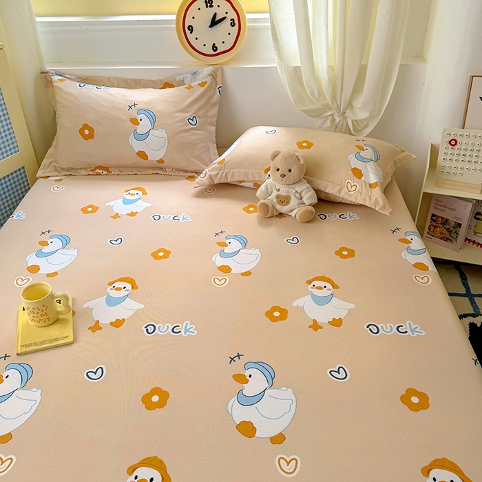 91家纺网 家纺一手货源 找家纺 十一家居 2025新款小清新印花款高克重加厚升级款云朵棉水洗棉床笠 萌萌可达鸭