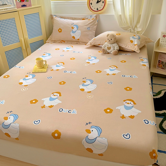 91家纺网 家纺一手货源 找家纺 十一家居 2025新款小清新印花款高克重加厚升级款云朵棉水洗棉床笠 萌萌可达鸭