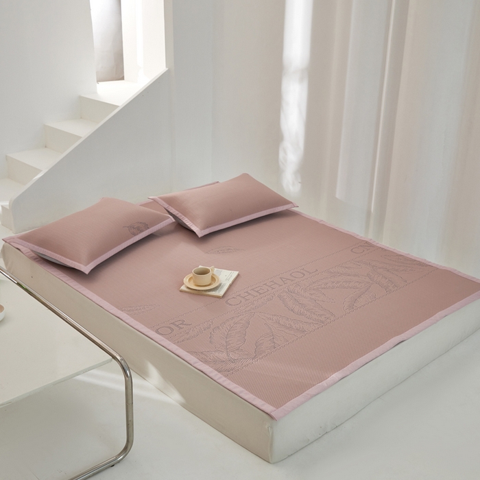 91家纺网 家纺一手货源 找家纺 亿梵家居 2025新款PE中分子480克高克重冰豆豆席凉豆豆席凉感凉席 莫里斯-豆沙