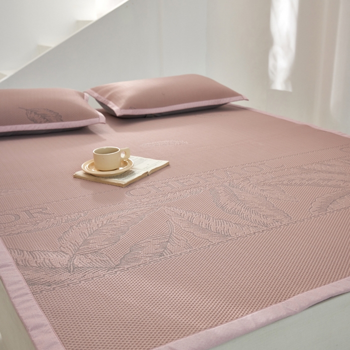 91家纺网 家纺一手货源 找家纺 亿梵家居 2025新款PE中分子480克高克重冰豆豆席凉豆豆席凉感凉席 莫里斯-豆沙