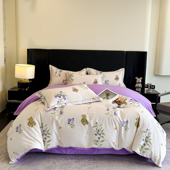 91家纺网 家纺一手货源 找家纺 曲之慕 2025直播爆款纯棉磨毛 高克重加厚全棉磨毛印花四件套 萌熊花园-米