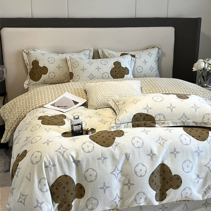 91家纺网 家纺一手货源 找家纺 曲之慕 2025直播爆款纯棉磨毛 高克重加厚全棉磨毛印花四件套 嘻嘻熊