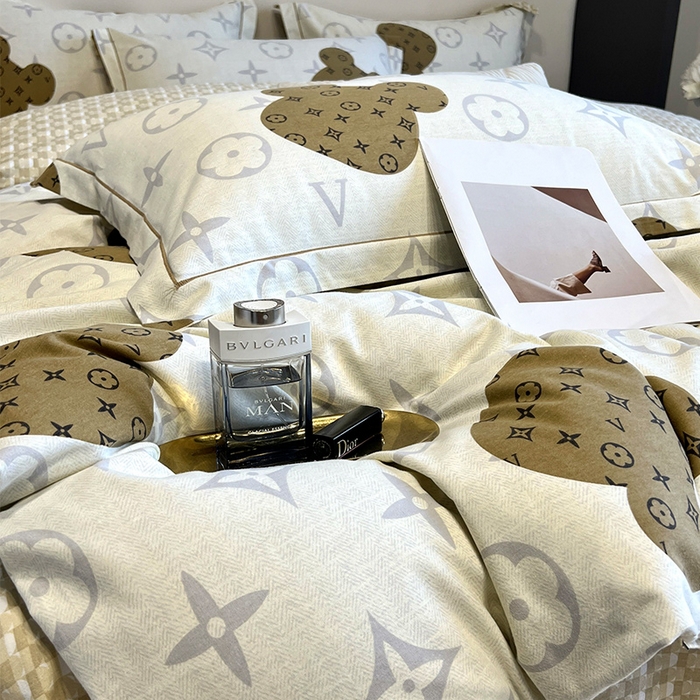 91家纺网 家纺一手货源 找家纺 曲之慕 2025直播爆款纯棉磨毛 高克重加厚全棉磨毛印花四件套 嘻嘻熊