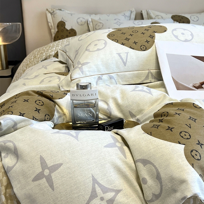 91家纺网 家纺一手货源 找家纺 曲之慕 2025直播爆款纯棉磨毛 高克重加厚全棉磨毛印花四件套 嘻嘻熊