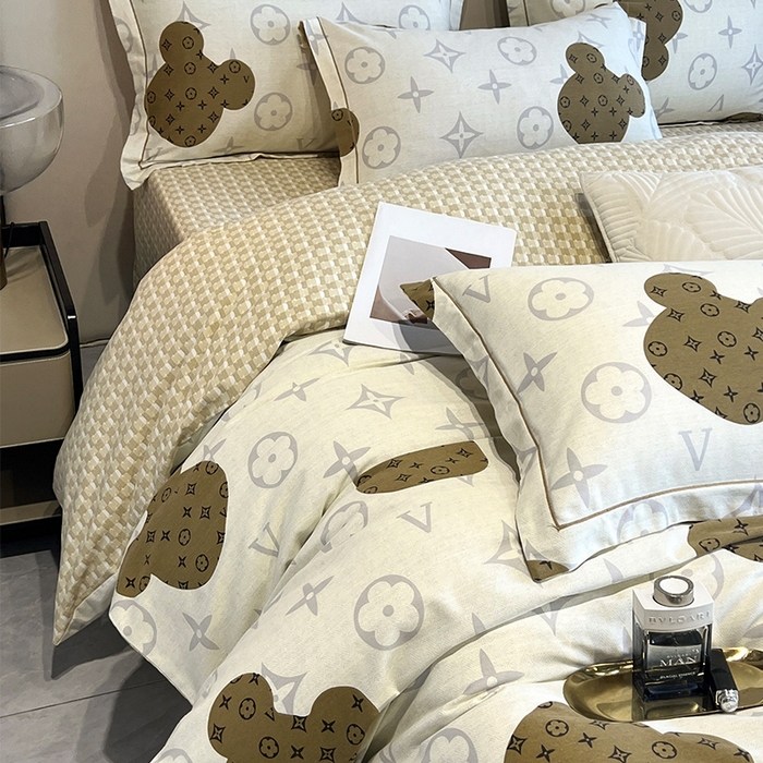 91家纺网 家纺一手货源 找家纺 曲之慕 2025直播爆款纯棉磨毛 高克重加厚全棉磨毛印花四件套 嘻嘻熊