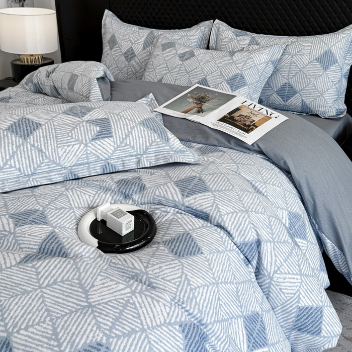 91家纺网 家纺一手货源 找家纺 曲之慕 2025直播爆款纯棉磨毛 高克重加厚全棉磨毛印花四件套 街角咖啡-蓝