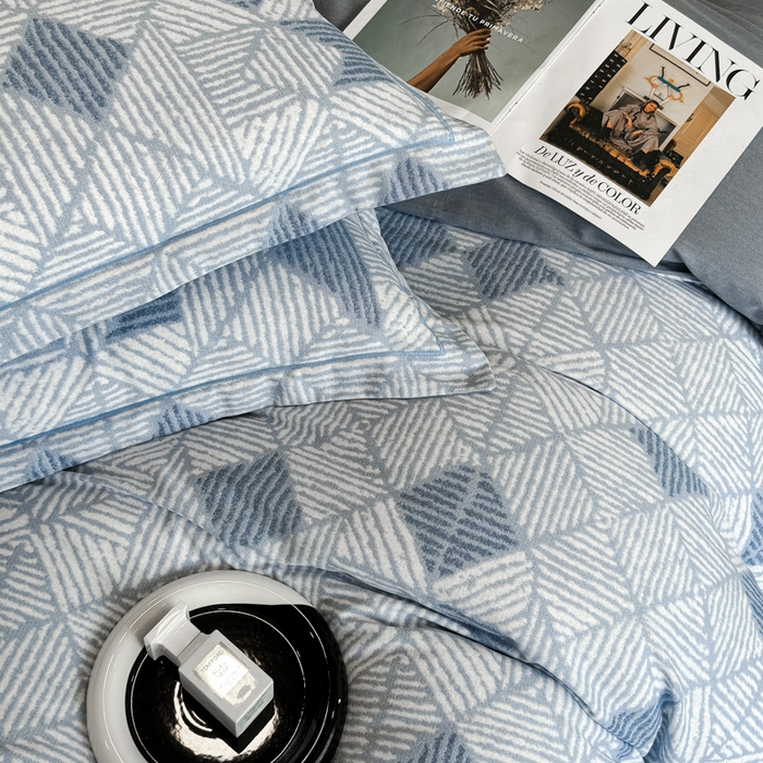 91家纺网 家纺一手货源 找家纺 曲之慕 2025直播爆款纯棉磨毛 高克重加厚全棉磨毛印花四件套 街角咖啡-蓝