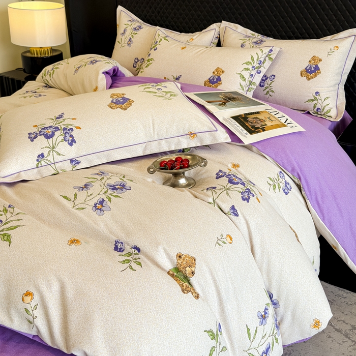 91家纺网 家纺一手货源 找家纺 曲之慕 2025直播爆款纯棉磨毛 高克重加厚全棉磨毛印花四件套 萌熊花园-米