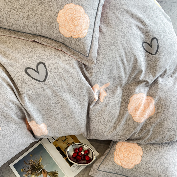 91家纺网 家纺一手货源 找家纺 曲之慕 2025直播爆款纯棉磨毛 高克重加厚全棉磨毛印花四件套 莫奈花语-灰