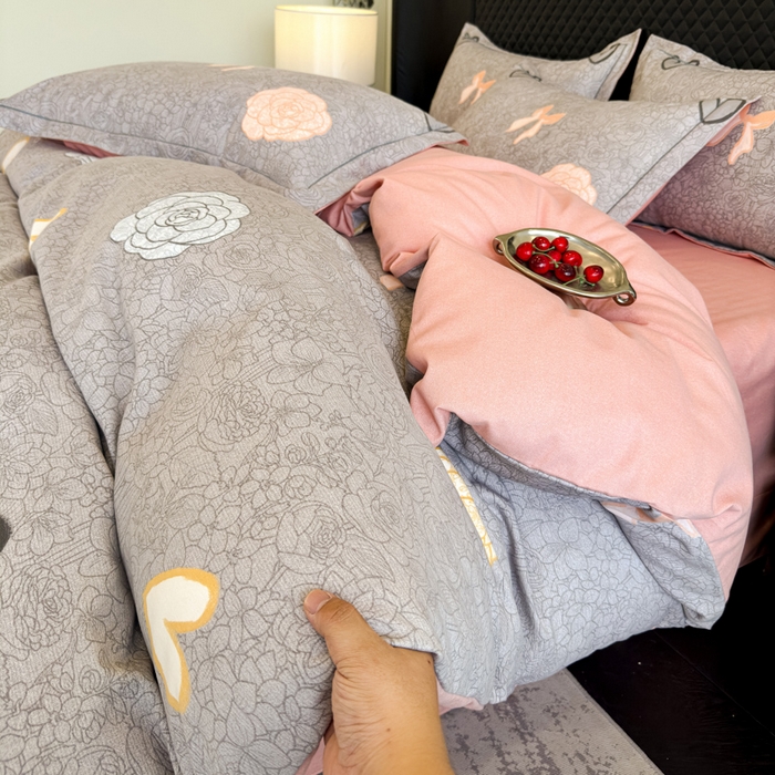 91家纺网 家纺一手货源 找家纺 曲之慕 2025直播爆款纯棉磨毛 高克重加厚全棉磨毛印花四件套 莫奈花语-灰