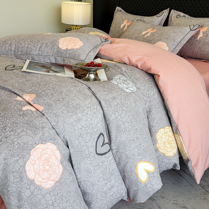 91家纺网 家纺一手货源 找家纺 曲之慕 2025直播爆款纯棉磨毛 高克重加厚全棉磨毛印花四件套 莫奈花语-灰