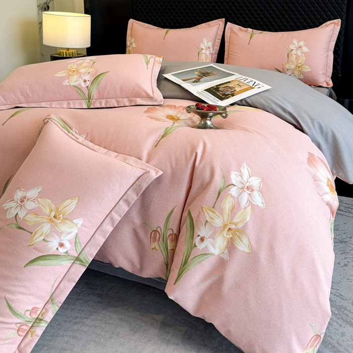 91家纺网 家纺一手货源 找家纺 曲之慕 2025直播爆款纯棉磨毛 高克重加厚全棉磨毛印花四件套 绮丽花语-粉