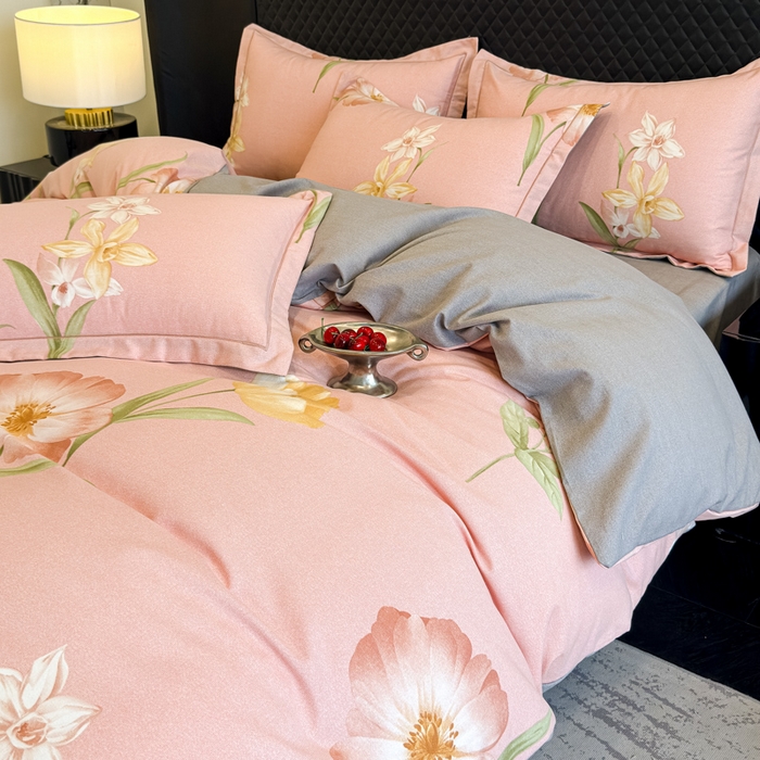 91家纺网 家纺一手货源 找家纺 曲之慕 2025直播爆款纯棉磨毛 高克重加厚全棉磨毛印花四件套 绮丽花语-粉