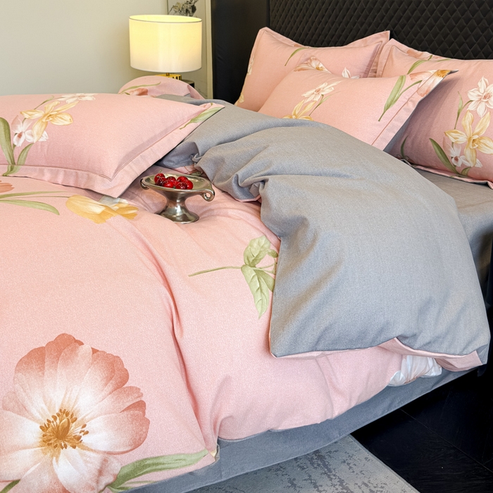 91家纺网 家纺一手货源 找家纺 曲之慕 2025直播爆款纯棉磨毛 高克重加厚全棉磨毛印花四件套 绮丽花语-粉