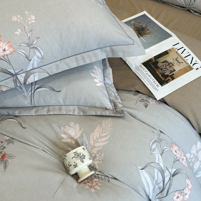 91家纺网 家纺一手货源 找家纺 曲之慕 2025直播爆款纯棉磨毛 高克重加厚全棉磨毛印花四件套 清莹花香-灰