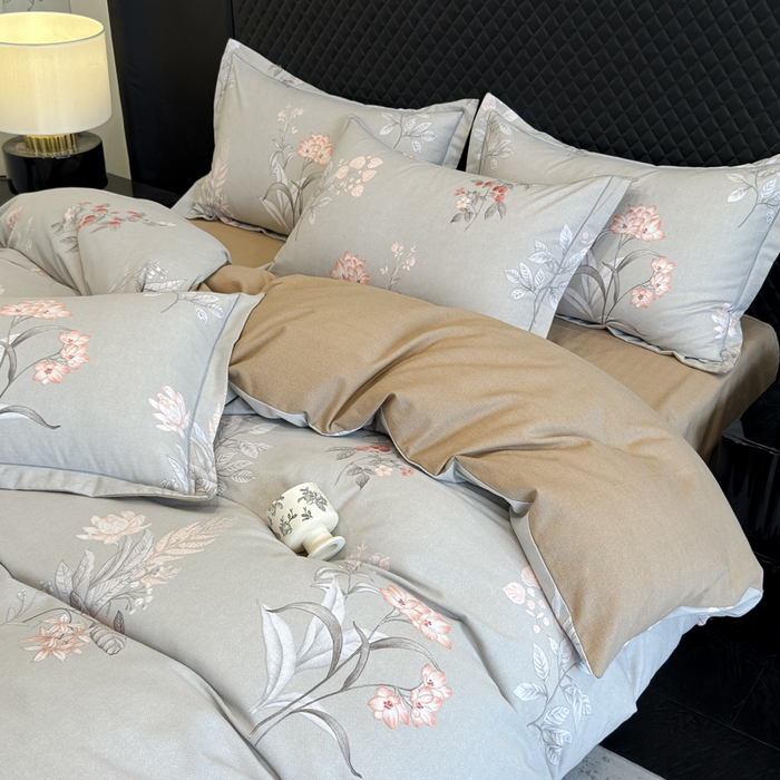 91家纺网 家纺一手货源 找家纺 曲之慕 2025直播爆款纯棉磨毛 高克重加厚全棉磨毛印花四件套 清莹花香-灰