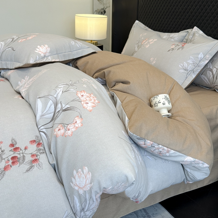 91家纺网 家纺一手货源 找家纺 曲之慕 2025直播爆款纯棉磨毛 高克重加厚全棉磨毛印花四件套 清莹花香-灰