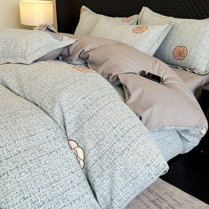 91家纺网 家纺一手货源 找家纺 曲之慕 2025直播爆款纯棉磨毛 高克重加厚全棉磨毛印花四件套 知心玫瑰-蓝