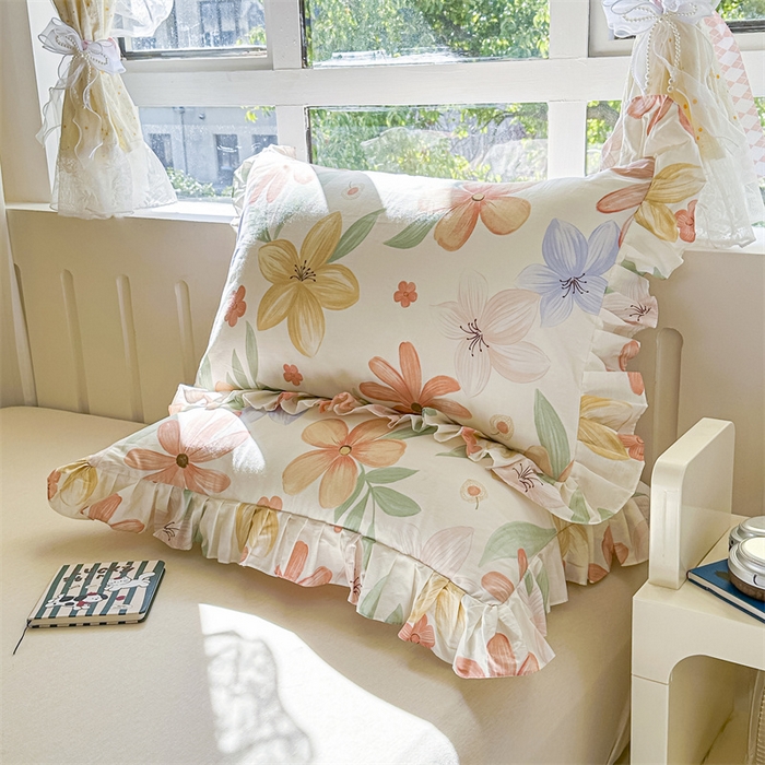 91家纺网 家纺一手货源 找家纺 忘忧草 2025新款全棉印花精致花边枕套 云裳花谷