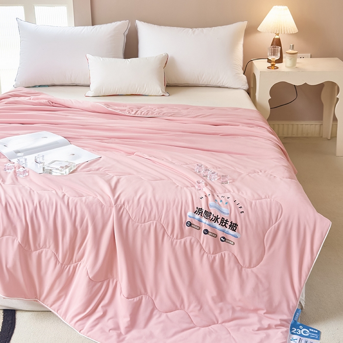 91家纺网 家纺一手货源 找家纺 尚美 2025新款亲肤舒适凉感玫瑰夏被 粉色