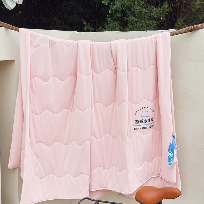 91家纺网 家纺一手货源 找家纺 尚美 2025新款亲肤舒适凉感玫瑰夏被 玉色