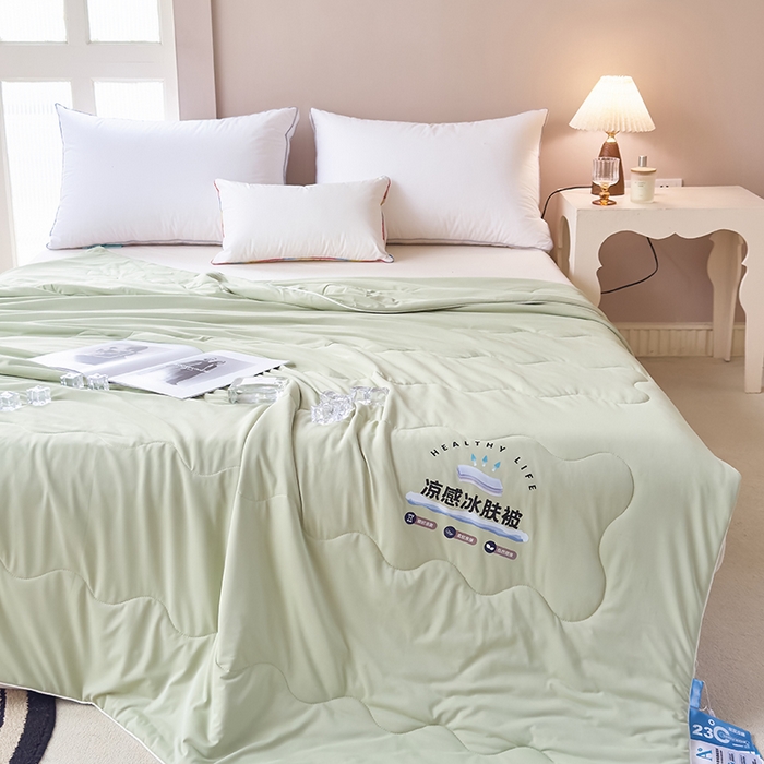 91家纺网 家纺一手货源 找家纺 尚美 2025新款亲肤舒适凉感玫瑰夏被 青草绿