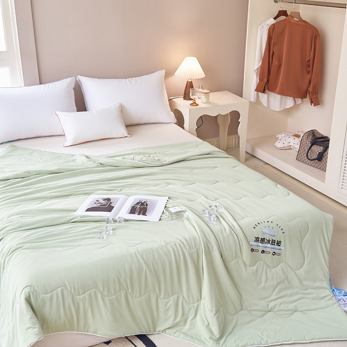 91家纺网 家纺一手货源 找家纺 尚美 2025新款亲肤舒适凉感玫瑰夏被 青草绿