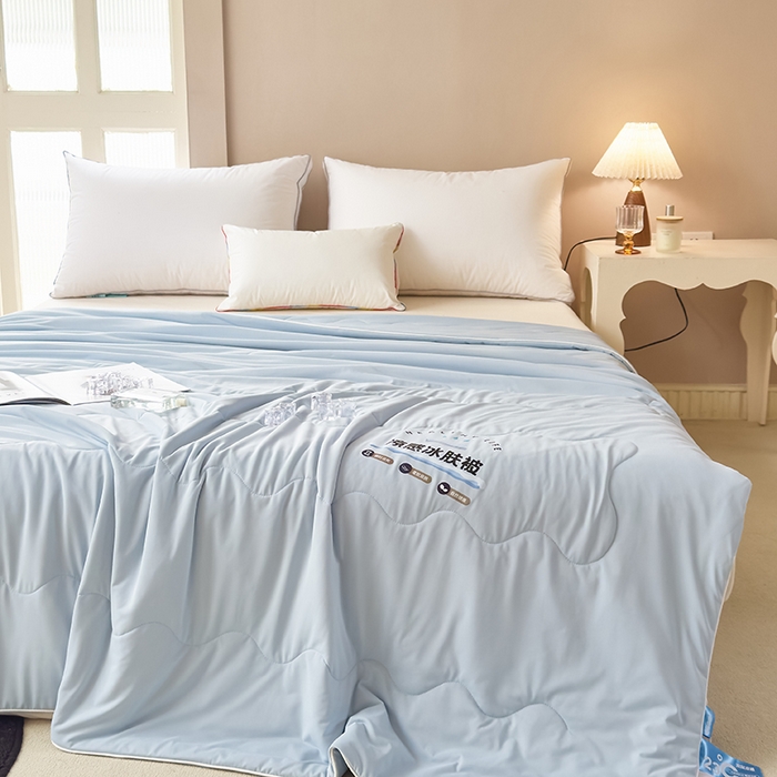 91家纺网 家纺一手货源 找家纺 尚美 2025新款亲肤舒适凉感玫瑰夏被 蓝色