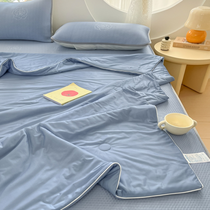 91家纺网 家纺一手货源 找家纺 欧邦 2025春夏新款提花冰豆豆床笠款夏被夏凉被空调被四件套-牡丹花系列 蓝灰