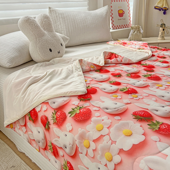 91家纺网 家纺一手货源 找家纺 庭彤 2025新款5D夏被空调被A类云母仿锦氨凉感丝夏凉被子被芯【 量大可谈】 5D数码草莓兔