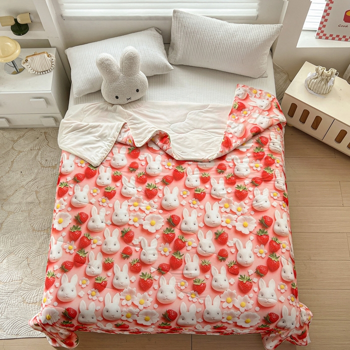 91家纺网 家纺一手货源 找家纺 庭彤 2025新款5D夏被空调被A类云母仿锦氨凉感丝夏凉被子被芯【 量大可谈】 5D数码草莓兔