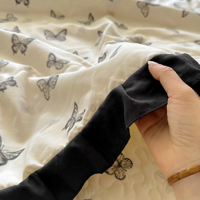 91家纺网 家纺一手货源 找家纺 美梦家纺 2025新款水洗棉花边夹棉床盖款四件套 蝴蝶