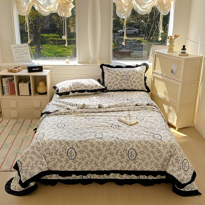 91家纺网 家纺一手货源 找家纺 （总）美梦家纺 2025新款水洗棉花边夹棉床盖款四件套