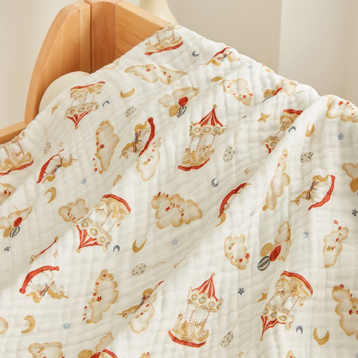 91家纺网 家纺一手货源 找家纺 嗨生活 2025新款A类婴幼儿童夏凉空调被子浴巾六层纱布毛巾被纯棉办公室幼儿园午睡盖毯子 旋转木马