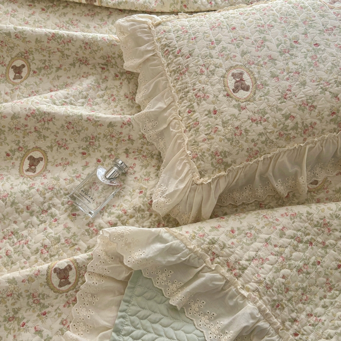 91家纺网 家纺一手货源 找家纺 淑女公社家纺  2025春夏新款法式纯棉双层纱夏被床盖四件套 春日熊仔