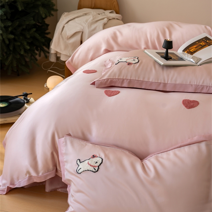 91家纺网 家纺一手货源 找家纺 FORTWO家纺原创设计（FOR TWO家纺） 2025新款60支兰精天丝毛巾绣四件套-断角款 初恋