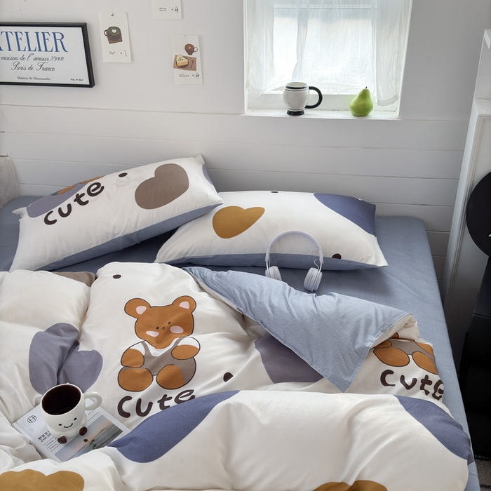 91家纺网 家纺一手货源 找家纺 可可家纺 2025新款印花卡通芦荟棉四件套亲肤床单被套三件套 萌宝小熊