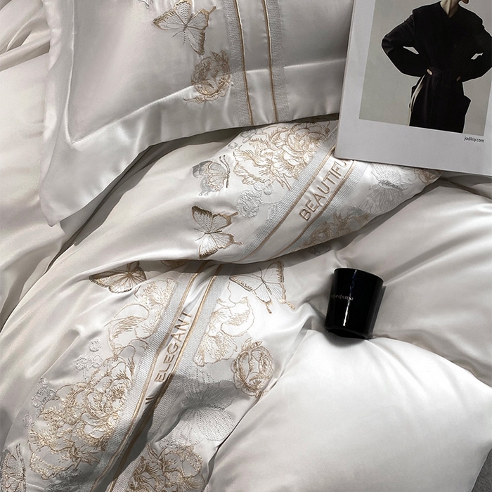 91家纺网 家纺一手货源 找家纺 优悦 2025新款冰丝简奢绣花四件套 巴黎旧梦-白